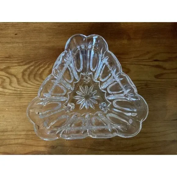 Action Industries Crystal Bird Collection Triangular Candy Dish With Lid - Picture 6 of 8